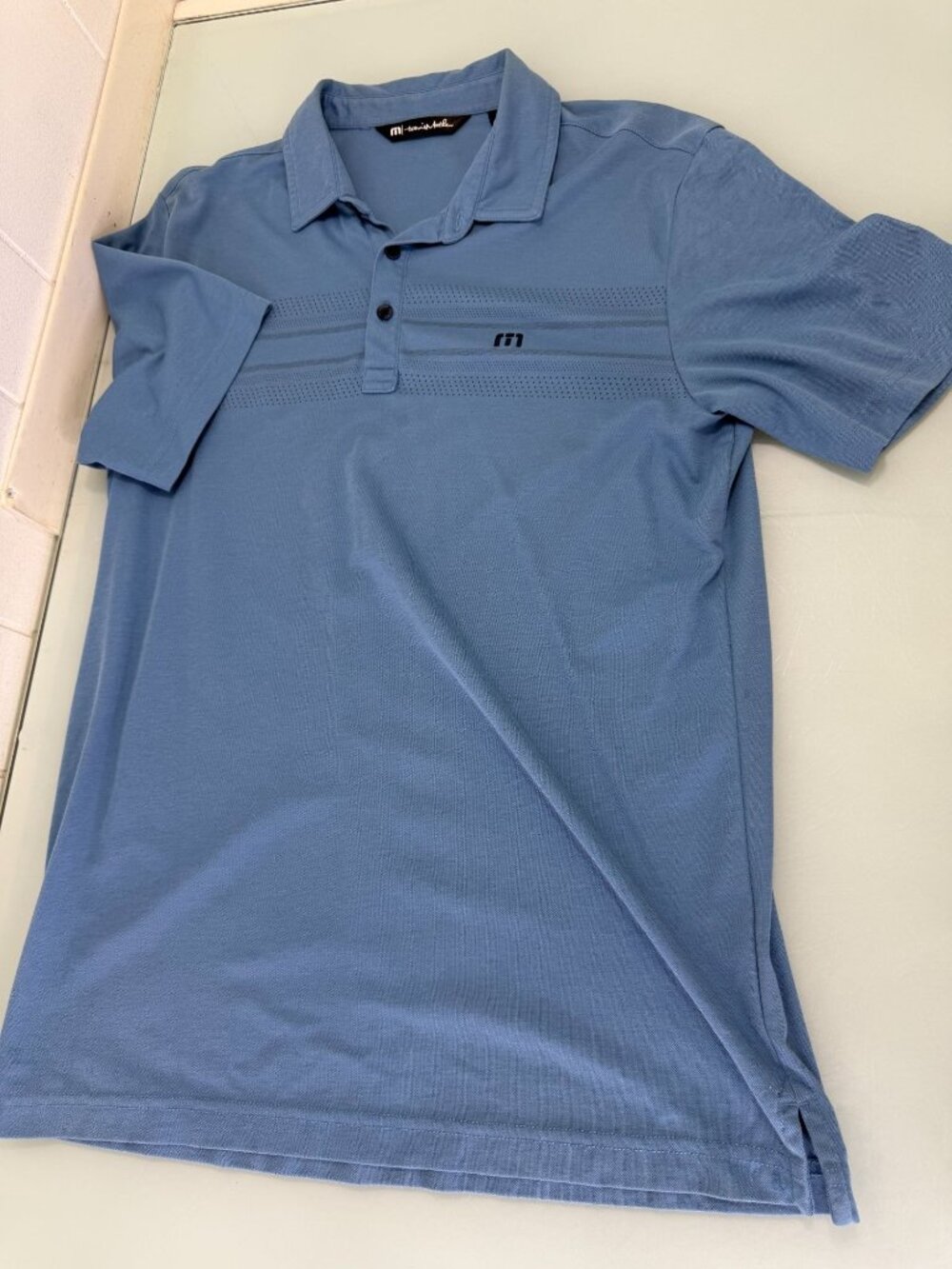 Travis Mathew Golf Polo Shirt Mens Medium M Short Sleeve Pima Cotton Blend Blue